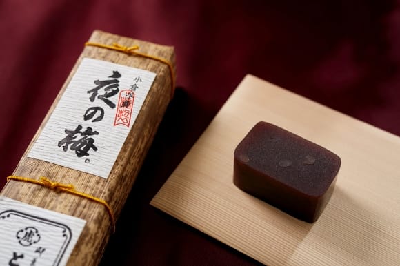 とらや - 虎屋の羊羹　夜の梅　賞味期限　2026.1 中形羊羹 夜の梅 | とらやオンラインショップ